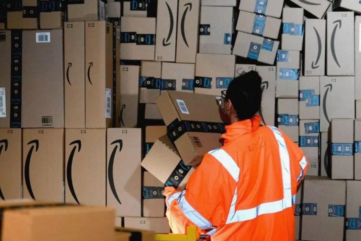 Crazy-Day-Factory-amazon